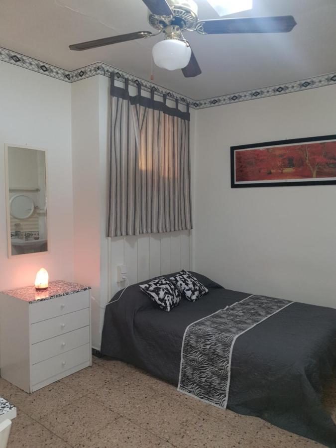 Hostal Diaz Madrid Chambre photo