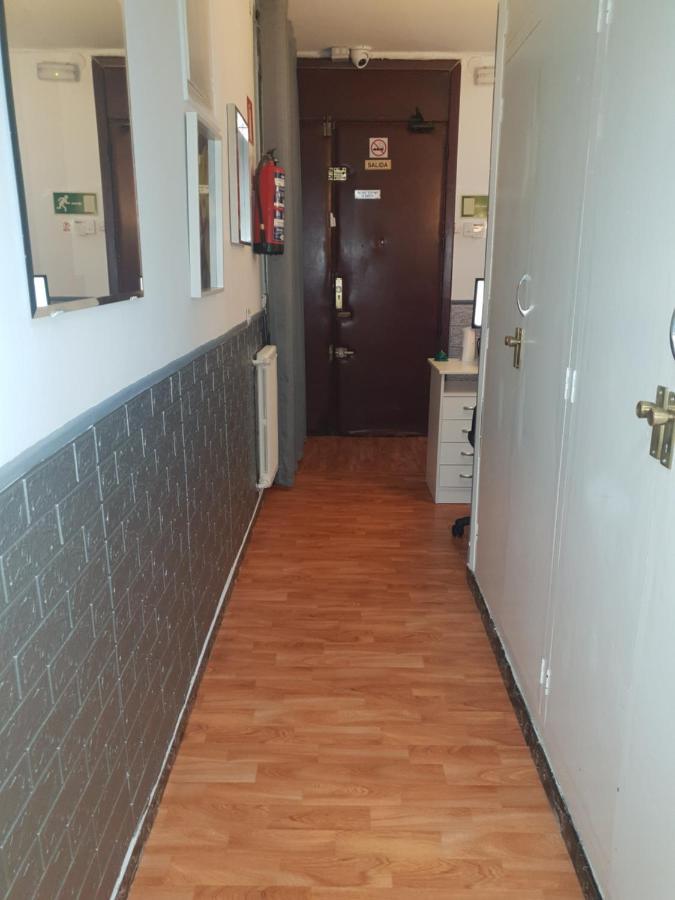 Hostal Diaz Madrid Extérieur photo