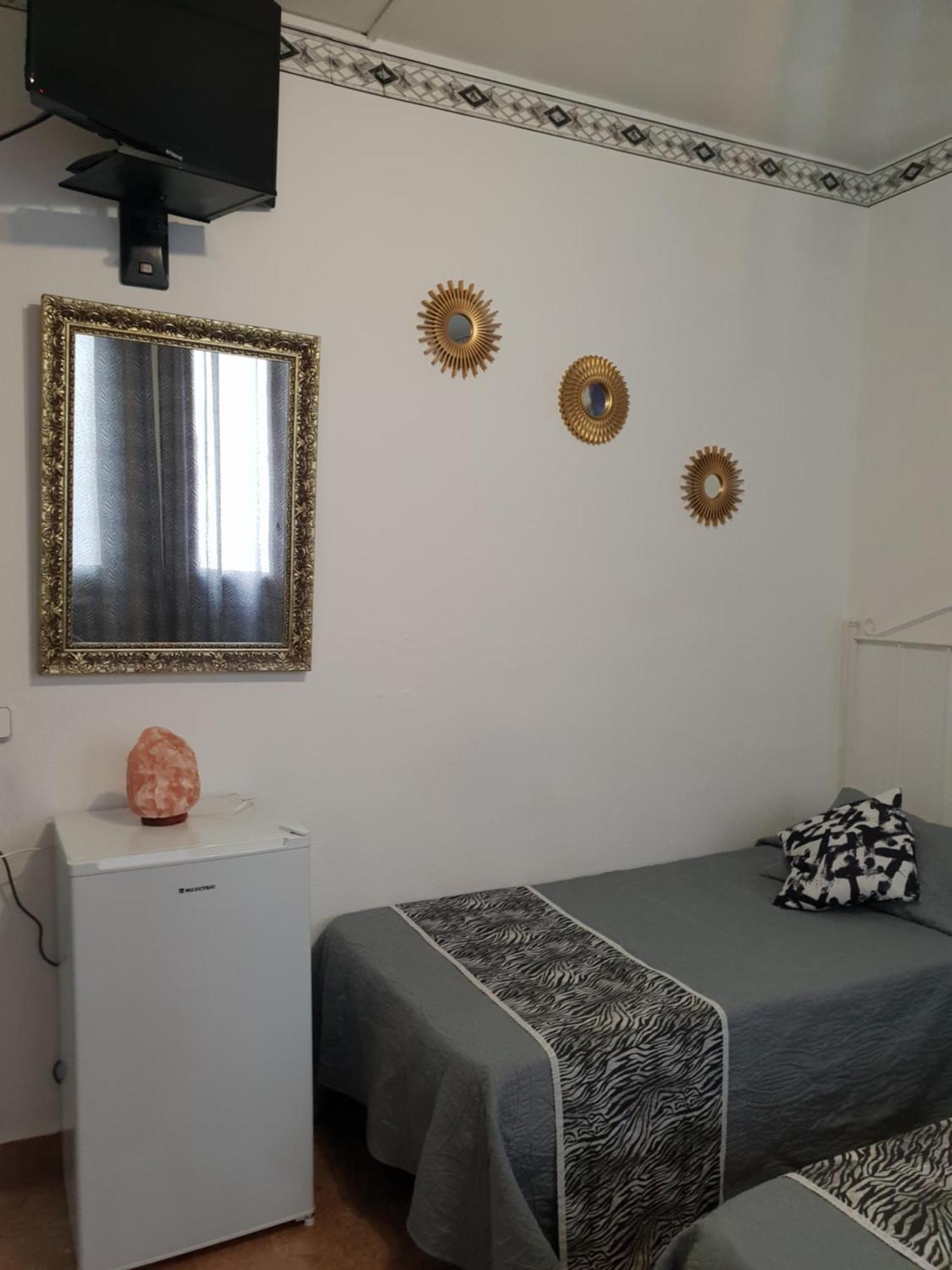 Hostal Diaz Madrid Chambre photo