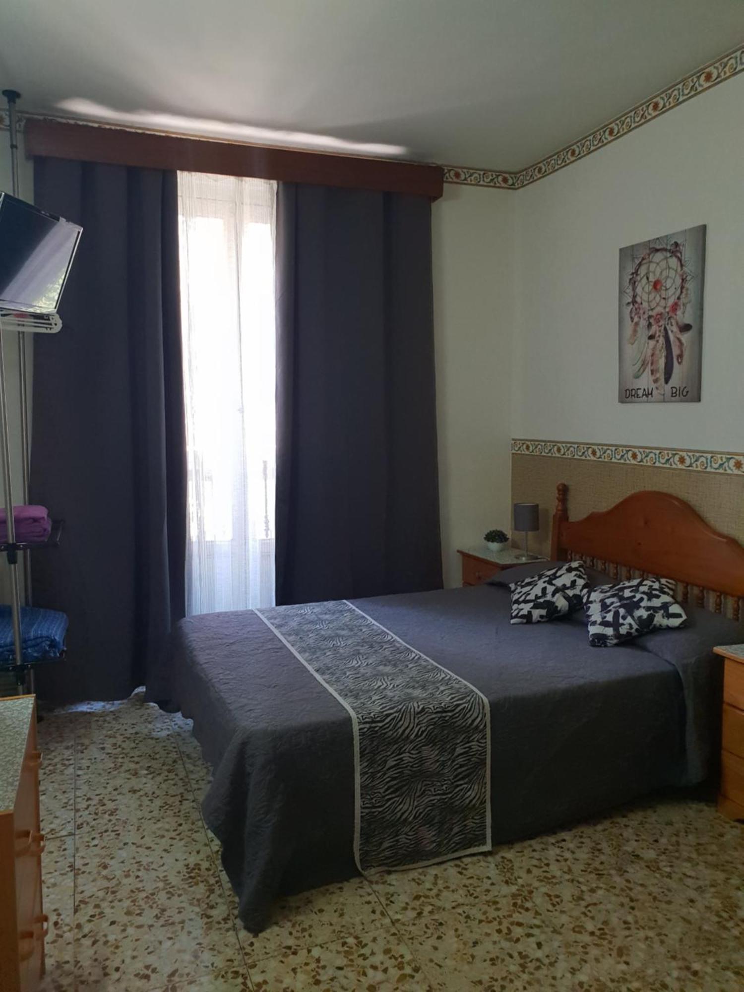 Hostal Diaz Madrid Chambre photo