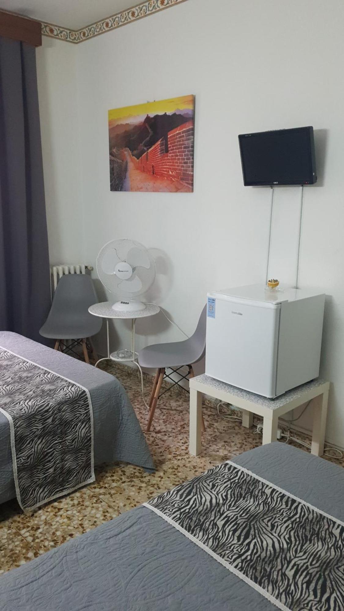 Hostal Diaz Madrid Chambre photo