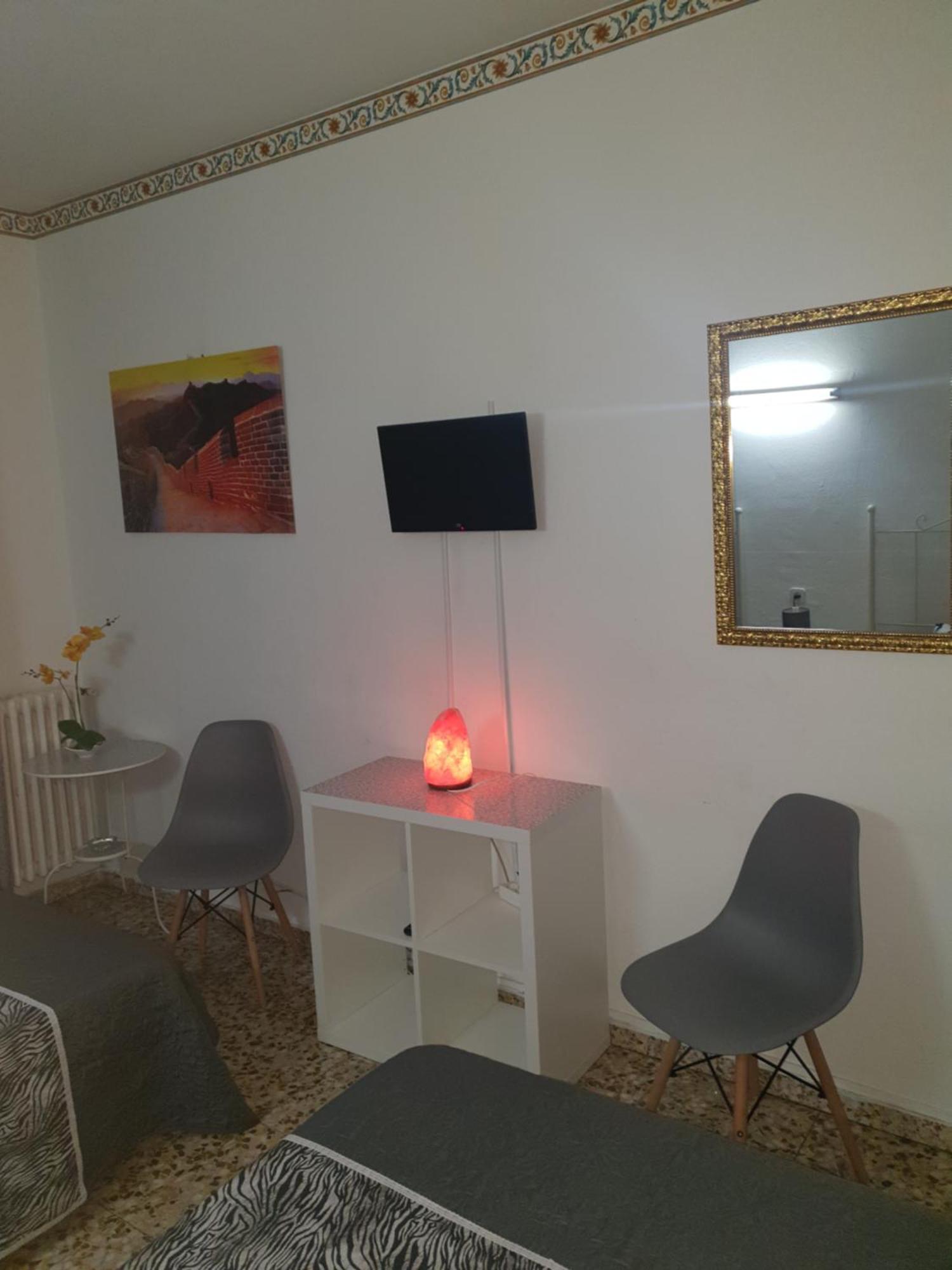 Hostal Diaz Madrid Chambre photo