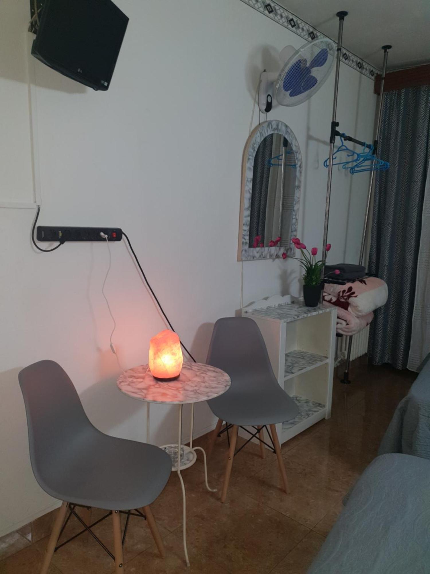 Hostal Diaz Madrid Chambre photo