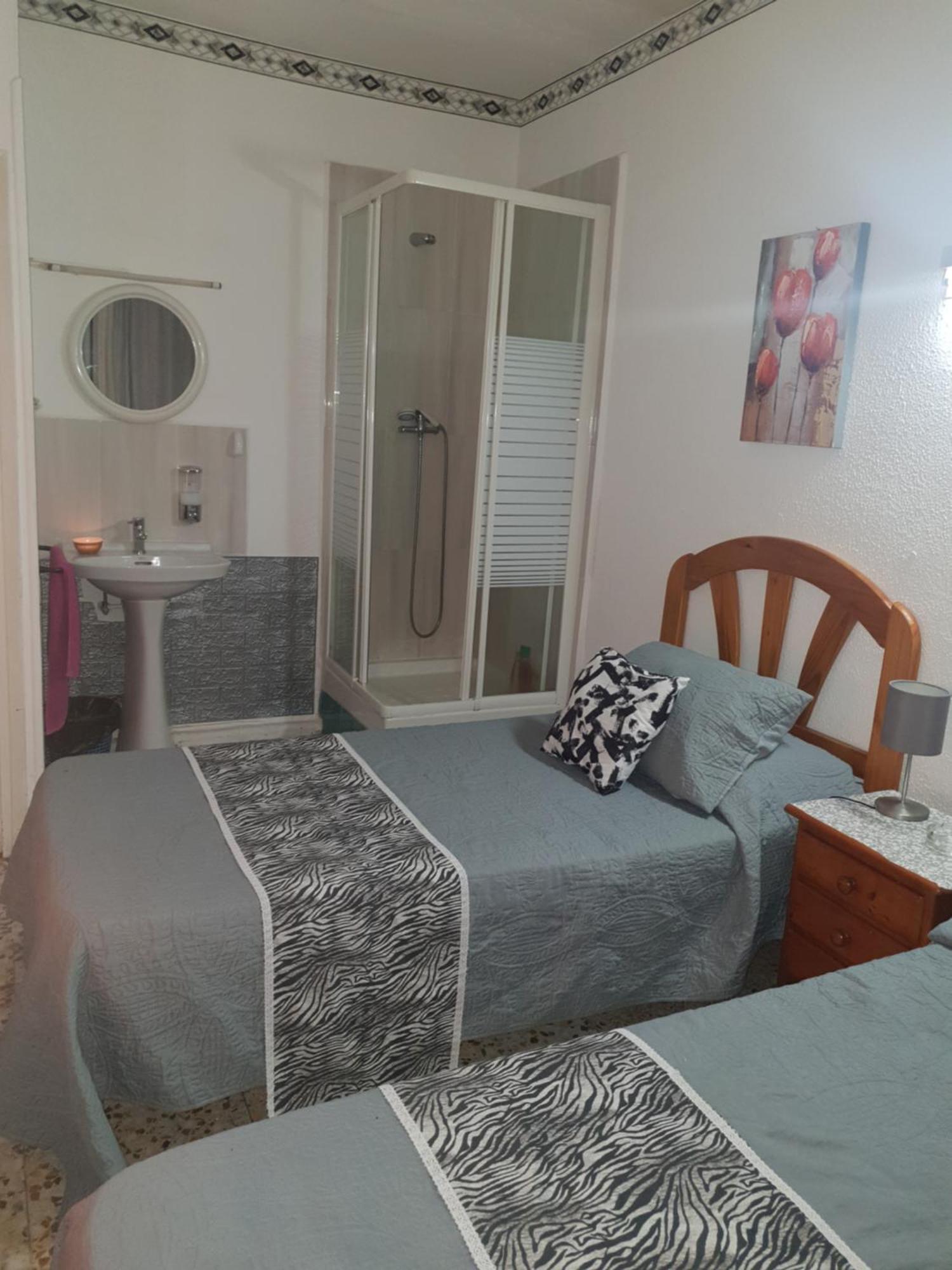 Hostal Diaz Madrid Chambre photo