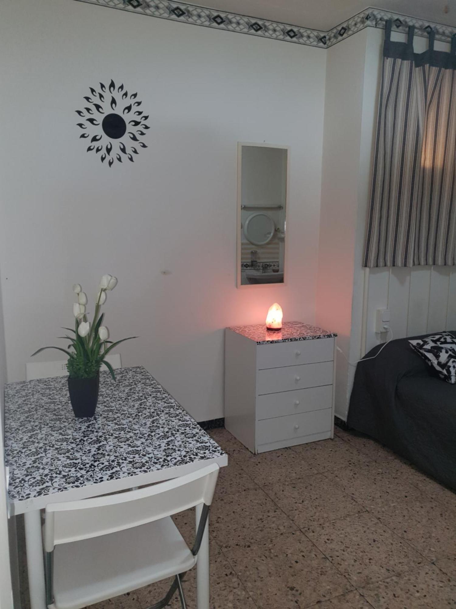 Hostal Diaz Madrid Chambre photo